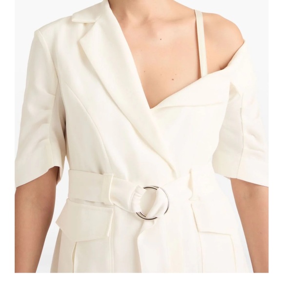 NEW CINQ À SEPT Off White one shoulder vegan leather Jacket US 10 - Picture 4 of 5